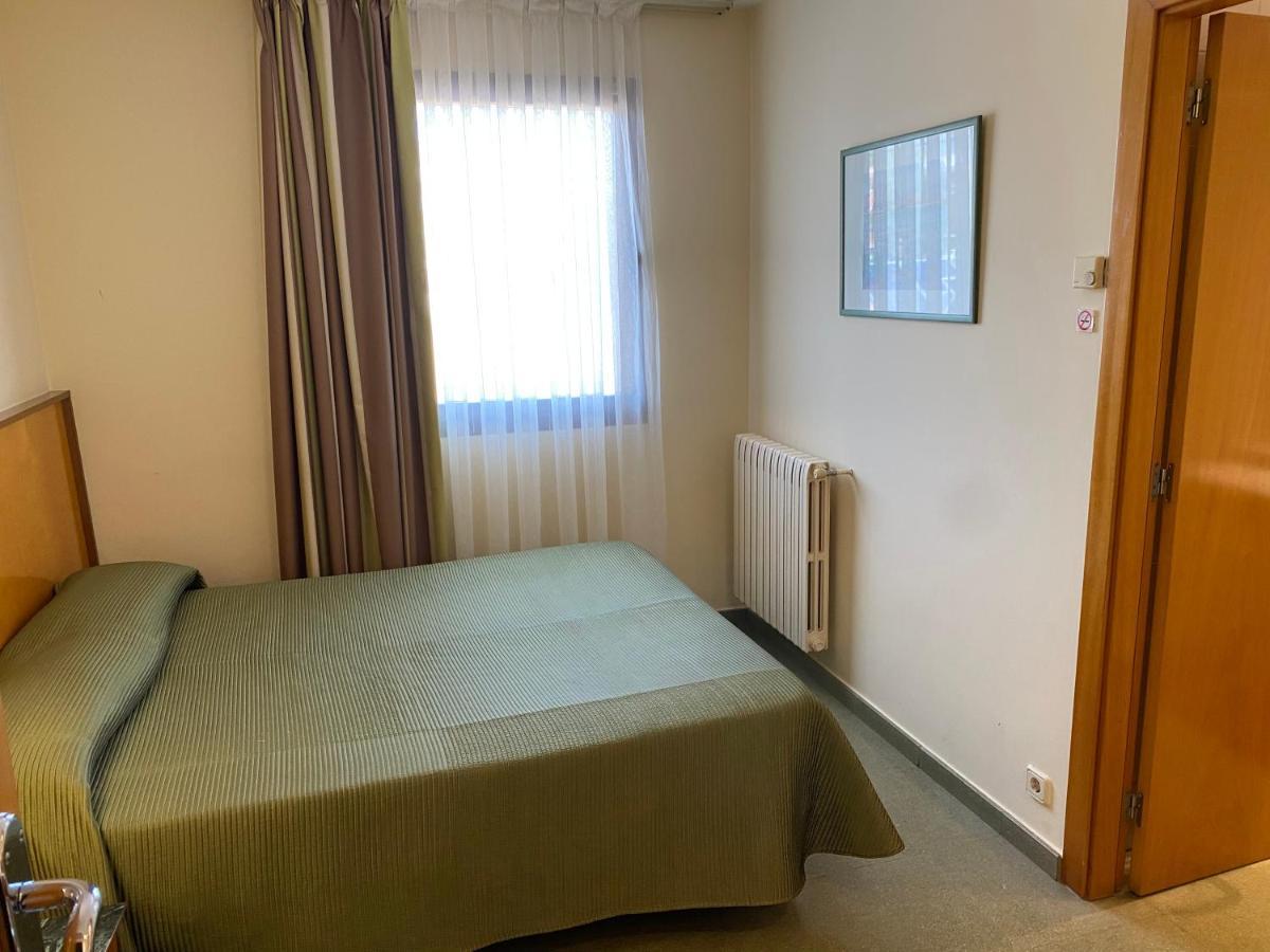 Hostal Meson Pepa Логроньо Экстерьер фото